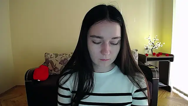 Pretty shy online show from May 14, 8:43 am