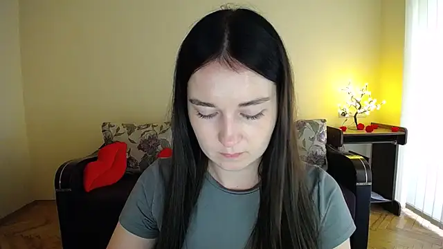 Snapshot of Pretty_shy chatting on July 6, 3:03 pm Pretty shy online show from July 6, 3:03 pm