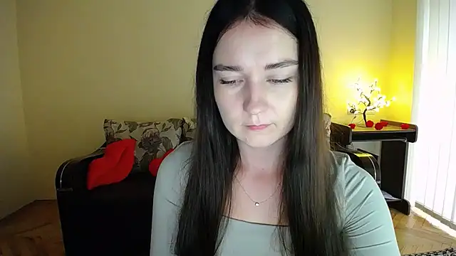 Snapshot of Pretty_shy chatting on July 8, 8:41 am Pretty shy online show from July 8, 8:41 am