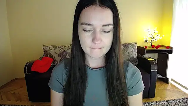 Snapshot of Pretty_shy chatting on July 11, 9:23 am Pretty shy online show from July 11, 9:23 am