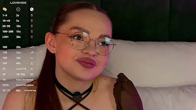 Snapshot of AnaWest chatting on January 25, 11:44 am AnaWest online show from January 25, 11:44 am