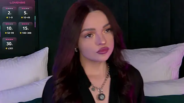 Snapshot of AnaWest chatting on October 9, 8:45 am AnaWest online show from October 9, 8:45 am