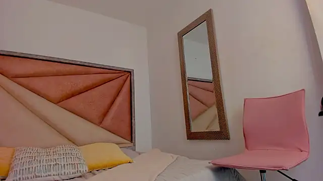 BonnieCute  online show from February 28, 11:50 pm