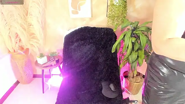 anyclark  online show from July 19, 2:26 am