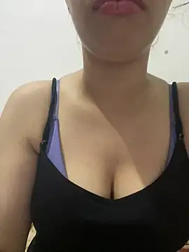 Snapshot of farah-36 chatting on July 5, 12:17 am farah-36 online show from July 5, 12:17 am