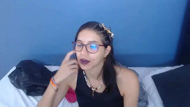 nextdoor fantasy1 online show from February 12, 9:11 pm