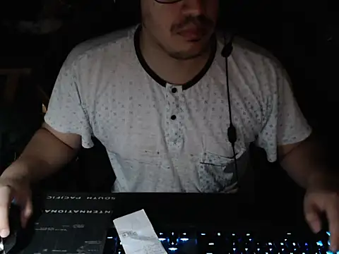 thealfawolf01 online show from May 30, 2:41 am