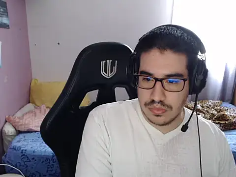 thealfawolf01 online show from July 10, 5:26 pm