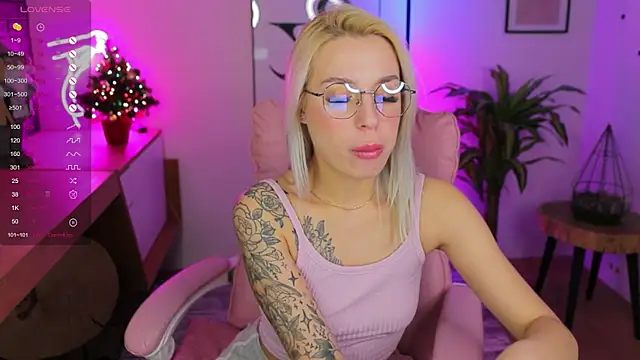 Crystal Barbie online show from January 6, 10:15 pm