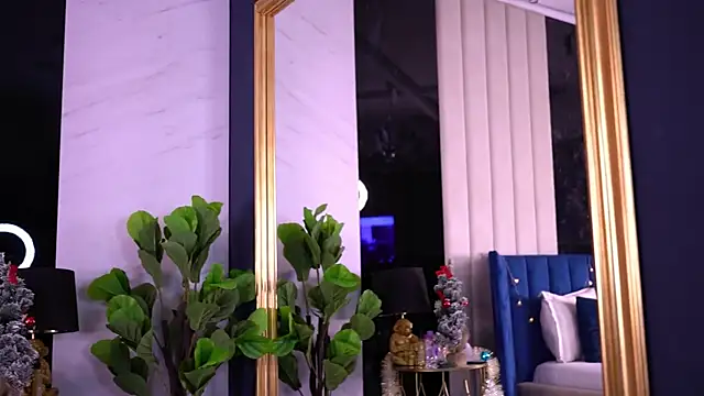 AishaDevoe online show from December 29, 9:52 pm