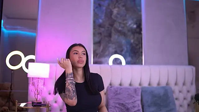 AishaDevoe online show from February 5, 7:42 pm