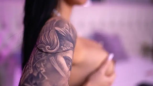 AishaDevoe online show from February 18, 10:58 pm