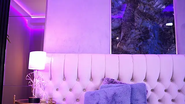 AishaDevoe online show from March 1, 5:09 am