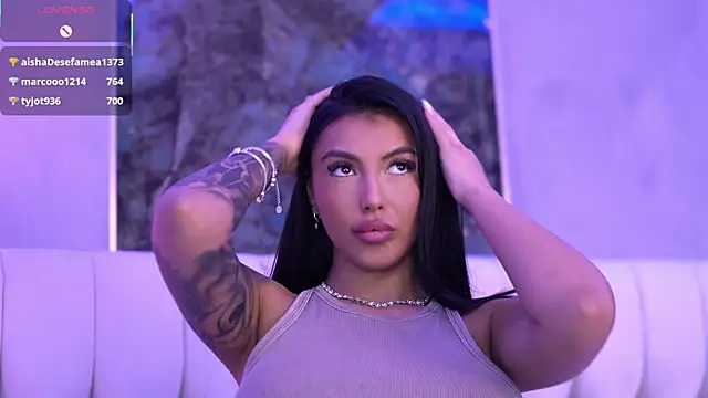 AishaDevoe online show from March 18, 1:21 am