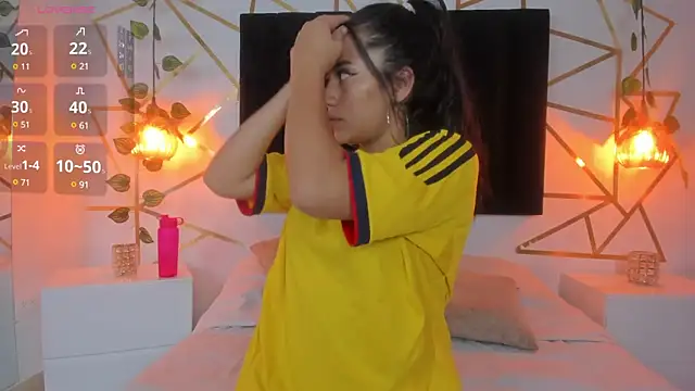 Snapshot of Megan_Thompsonn chatting on January 28, 6:39 pm Megan Thompsonn online show from January 28, 6:39 pm