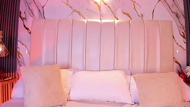 LiaTink online show from April 6, 11:44 am