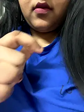 smile pretty online show from November 14, 7:45 pm