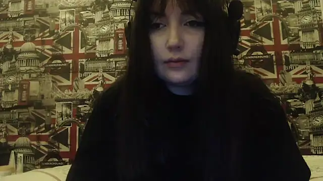 Lynylou online show from February 12, 9:54 pm