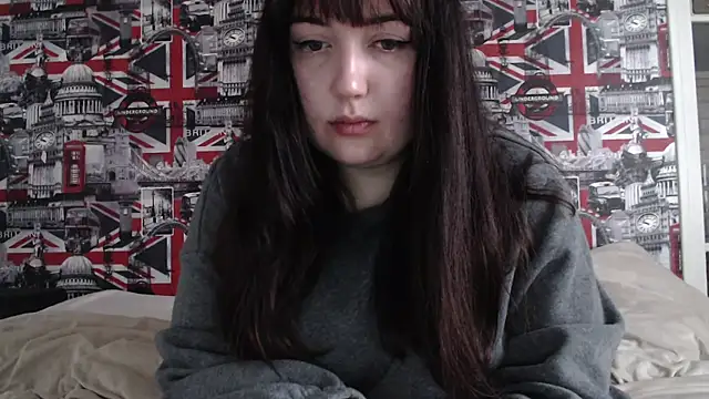 Lynylou online show from February 18, 4:47 pm