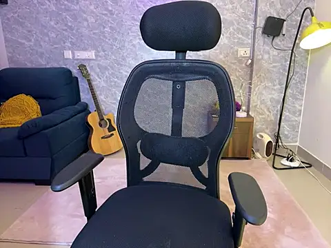 Snapshot of MidnightFlame chatting on December 28, 10:23 pm MidnightFlame online show from December 28, 10:23 pm