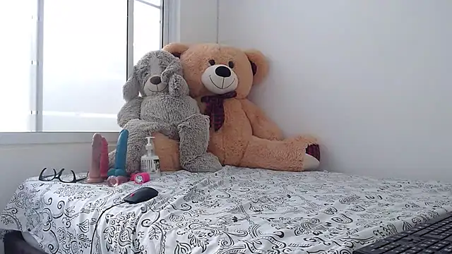 rati airdinjb online show from January 14, 9:30 pm