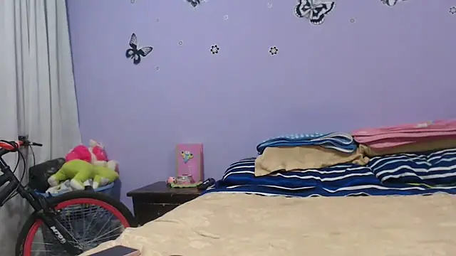 Snapshot of AshlyePipper chatting on December 3, 1:52 am AshlyePipper online show from December 3, 1:52 am