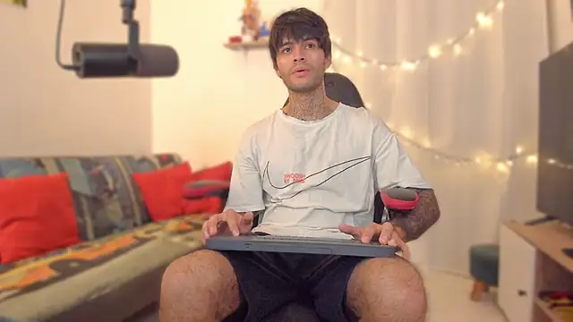 justin stark7 online show from February 16, 1:40 pm