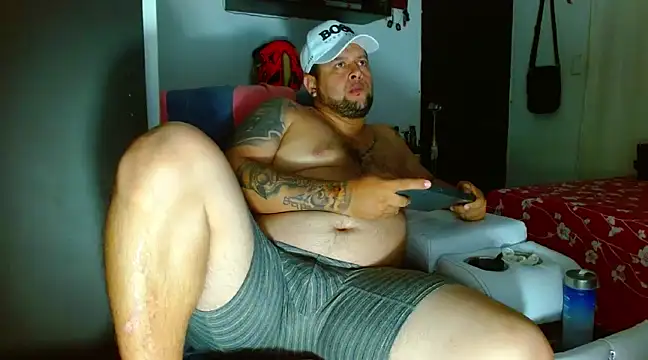 Snapshot of Michaell_Myerss_ chatting on February 27, 6:53 pm Michaell Myerss  online show from February 27, 6:53 pm