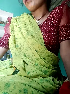 Snapshot of Hotsarina chatting on December 18, 7:47 am Hotsarina online show from December 18, 7:47 am