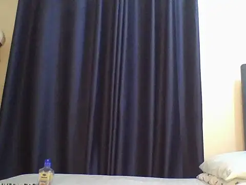 Snapshot of Ebony_butt chatting on October 27, 8:35 pm Ebony butt online show from October 27, 8:35 pm