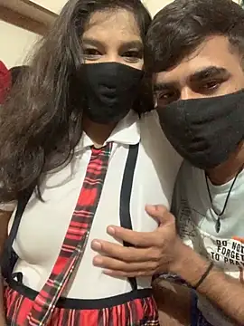 hottiess69 online show from November 2, 5:21 am