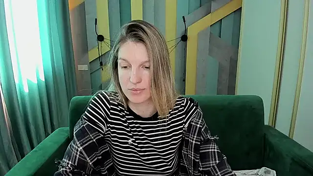 EmilyWalkeri online show from March 26, 7:36 am