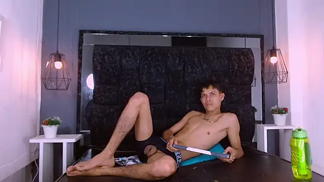 Levis Montes online show from January 13, 8:15 pm