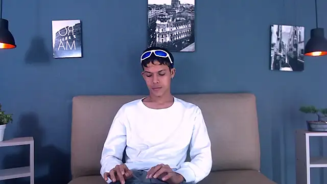 Levis Montes online show from February 5, 7:42 pm