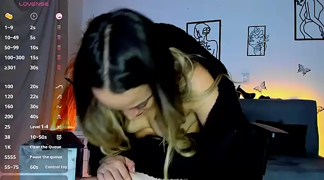 Snapshot of cindy_love2 chatting on December 2, 8:41 am cindy love2 online show from December 2, 8:41 am