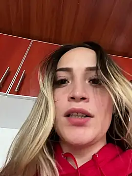 Snapshot of cindy_love2 chatting on December 13, 8:58 pm cindy love2 online show from December 13, 8:58 pm