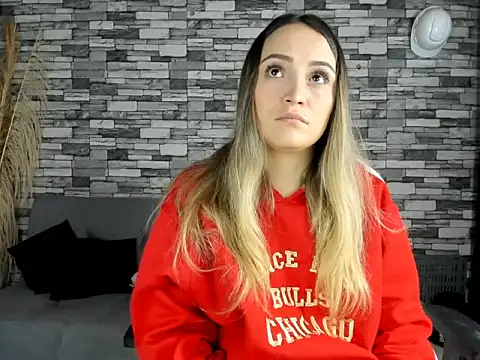 Snapshot of cindy_love2 chatting on October 2, 5:09 pm cindy love2 online show from October 2, 5:09 pm