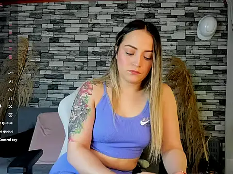 Snapshot of cindy_love2 chatting on October 8, 2:58 pm cindy love2 online show from October 8, 2:58 pm