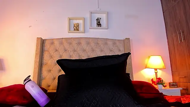 allisson m online show from March 9, 12:09 pm