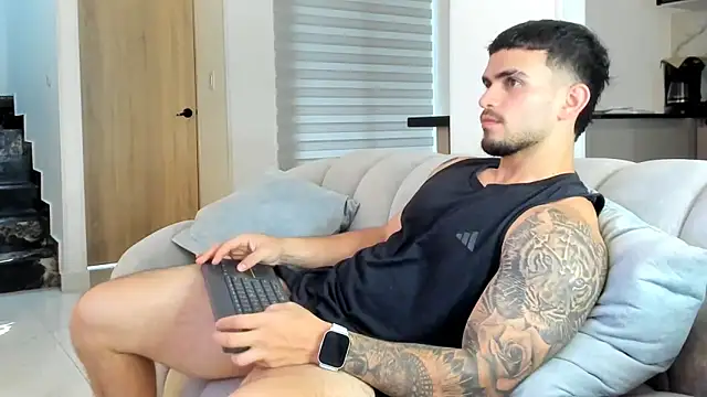 Ricardogo19 online show from March 14, 10:15 pm