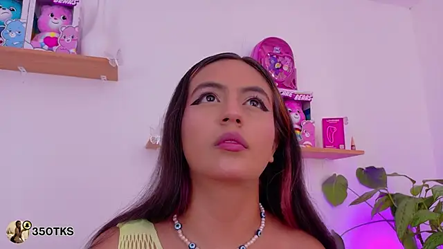 emily bank online show from April 10, 8:13 pm