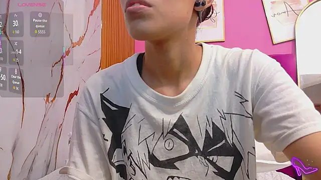yourcuteneighbourr online show from May 12, 3:36 am