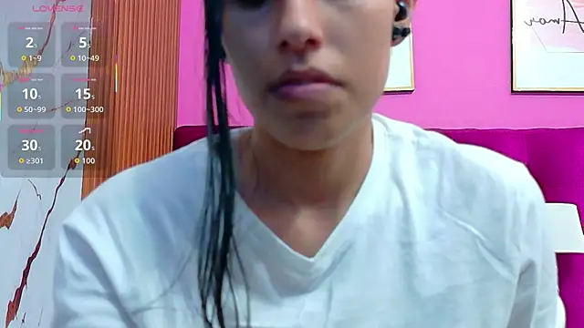 yourcuteneighbourr online show from May 20, 3:02 am