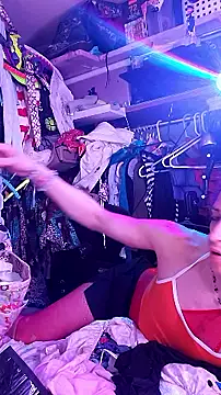 gurlnips online show from February 18, 4:08 am