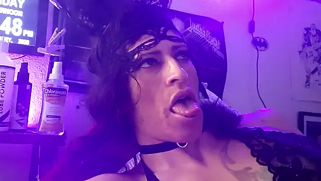 gurlnips online show from February 27, 11:49 pm