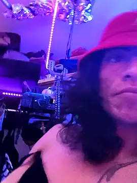 gurlnips online show from March 14, 5:24 am