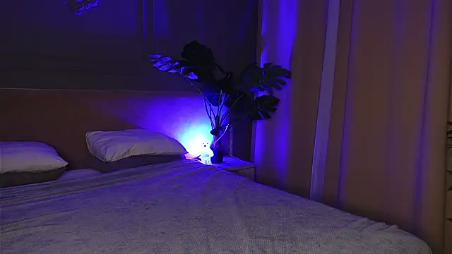 Snapshot of Liv_Fay chatting on January 16, 3:05 pm Liv Fay online show from January 16, 3:05 pm