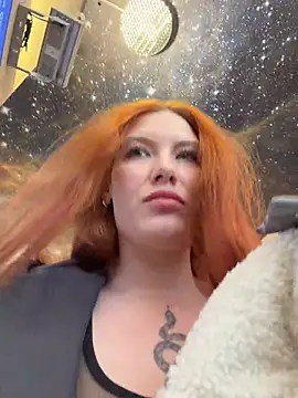 Snapshot of Liv_Fay chatting on February 10, 12:42 pm Liv Fay online show from February 10, 12:42 pm