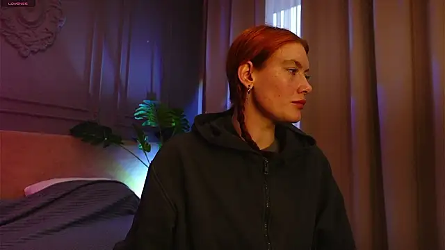 Snapshot of Liv_Fay chatting on February 18, 2:46 pm Liv Fay online show from February 18, 2:46 pm