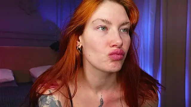 Snapshot of Liv_Fay chatting on February 26, 3:44 pm Liv Fay online show from February 26, 3:44 pm